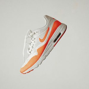 Sneaker blanche et orange